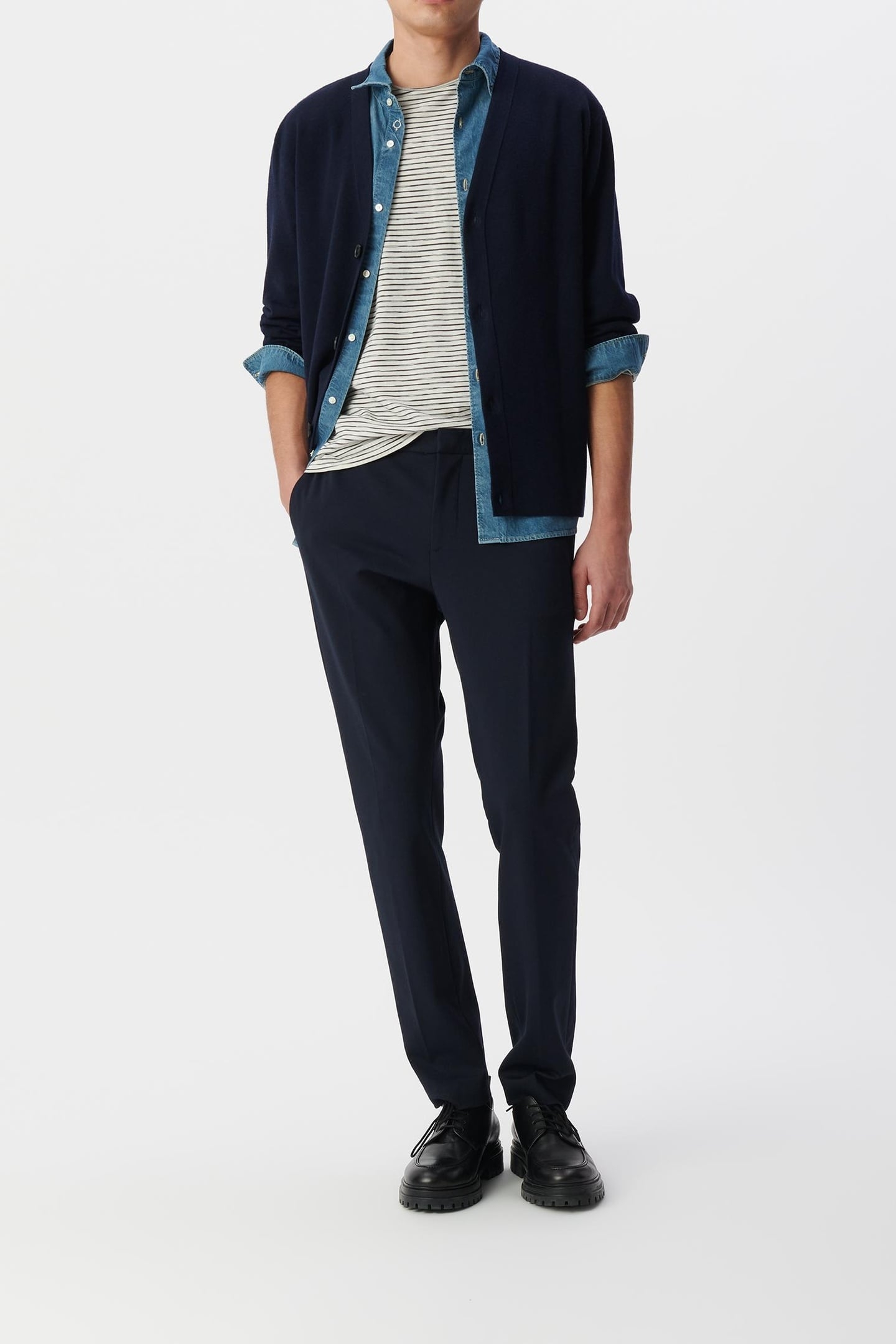 NAVY KNIT V-NECK CARDIGAN 1