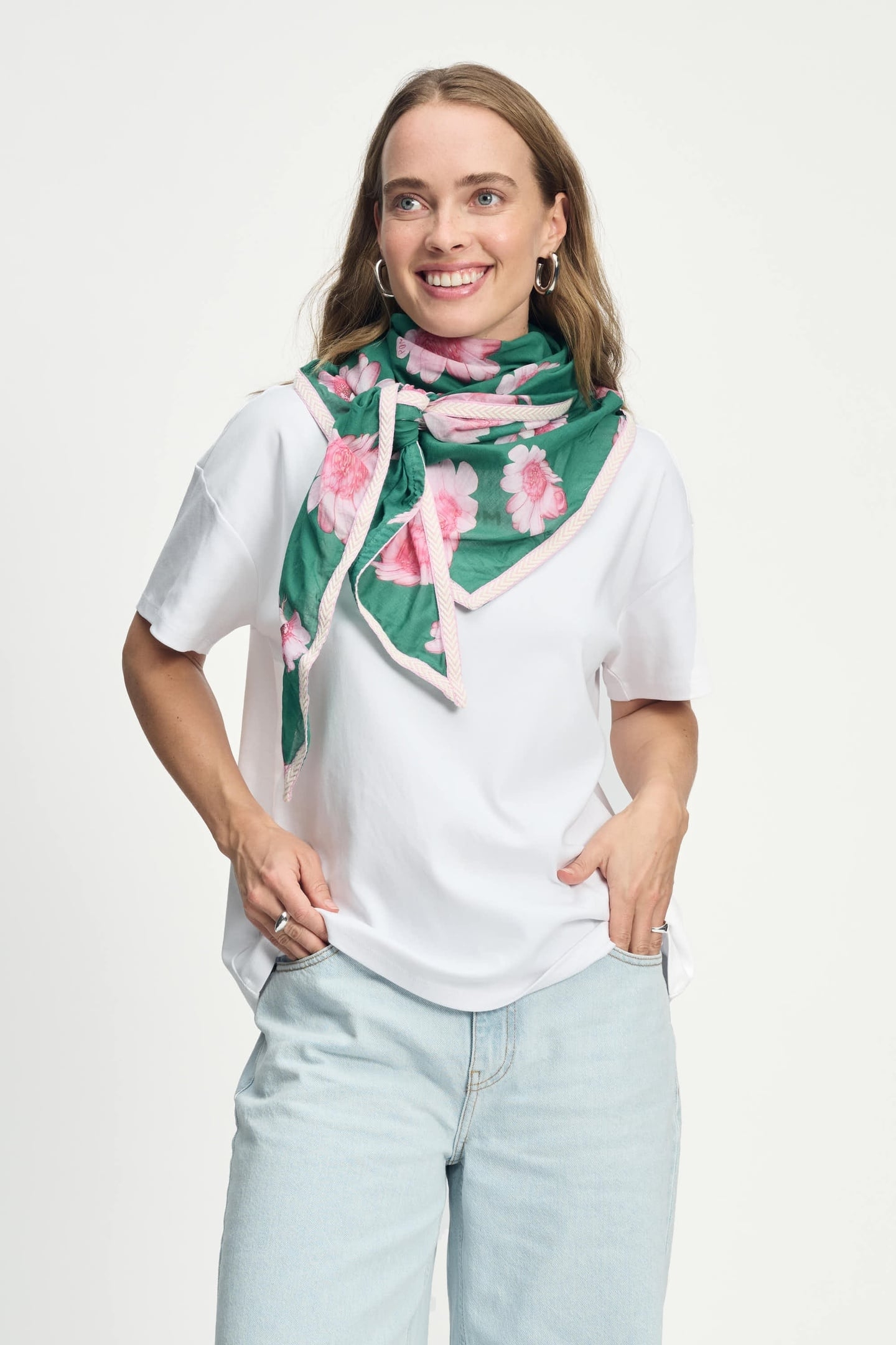 SHAWL - MEADOW FLOWERS GREEN 3