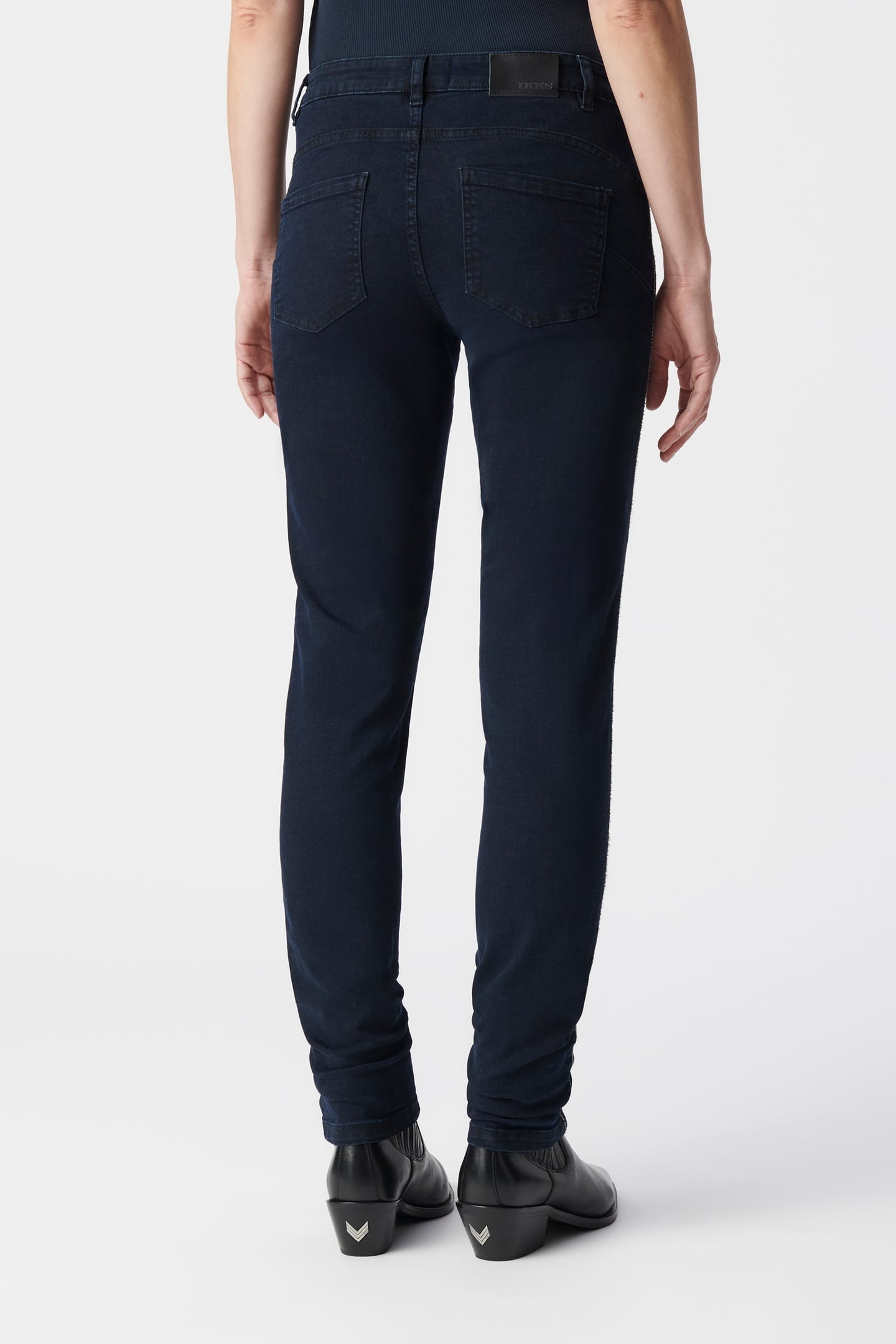DARK BLUE SLIM JEANS WITH ROXANNE CHAIN MOTIF ON SIDES 3
