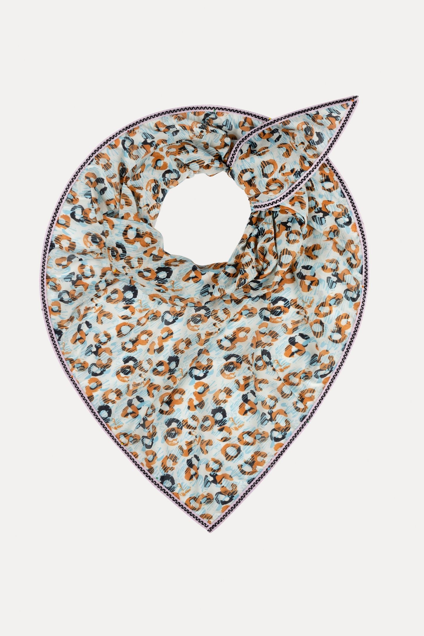 SHAWL - LEOPARD LUSH WHITE 3