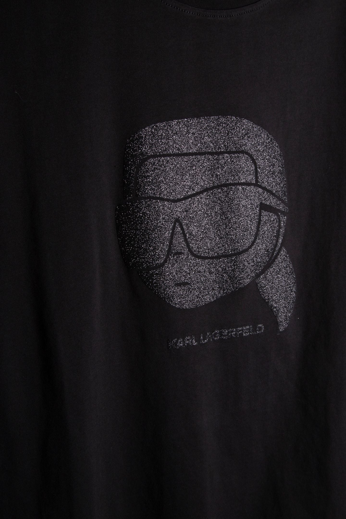 BLACK T-SHIRT CREWNECK 5