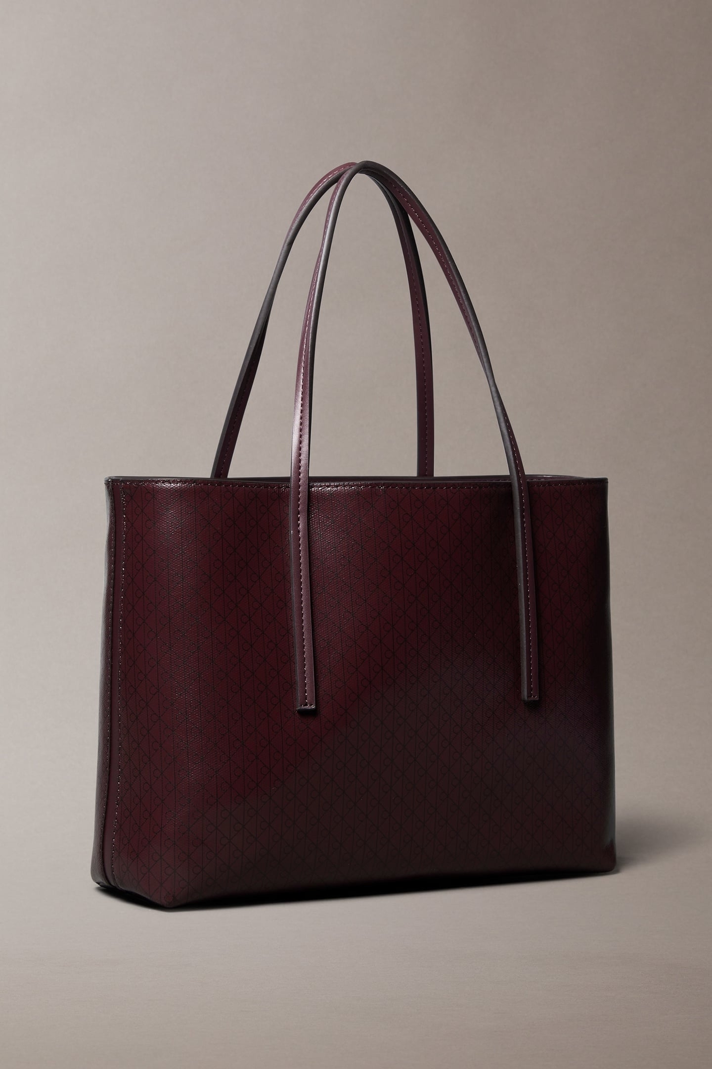 EMBLEM SMALL TOTE BAG FUDGE 2