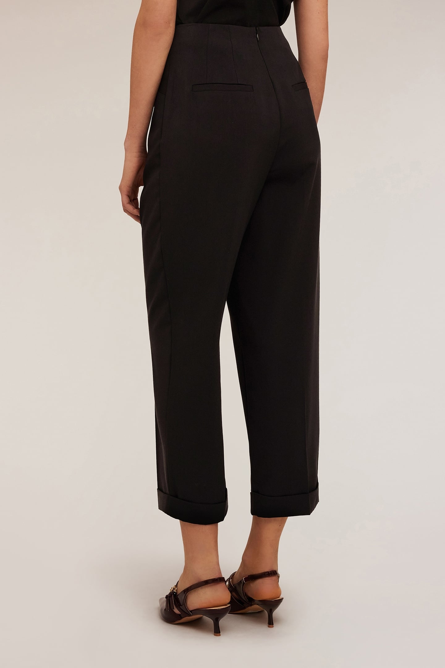 CARROT TROUSERS WITH TURN-UPS BLACK 3