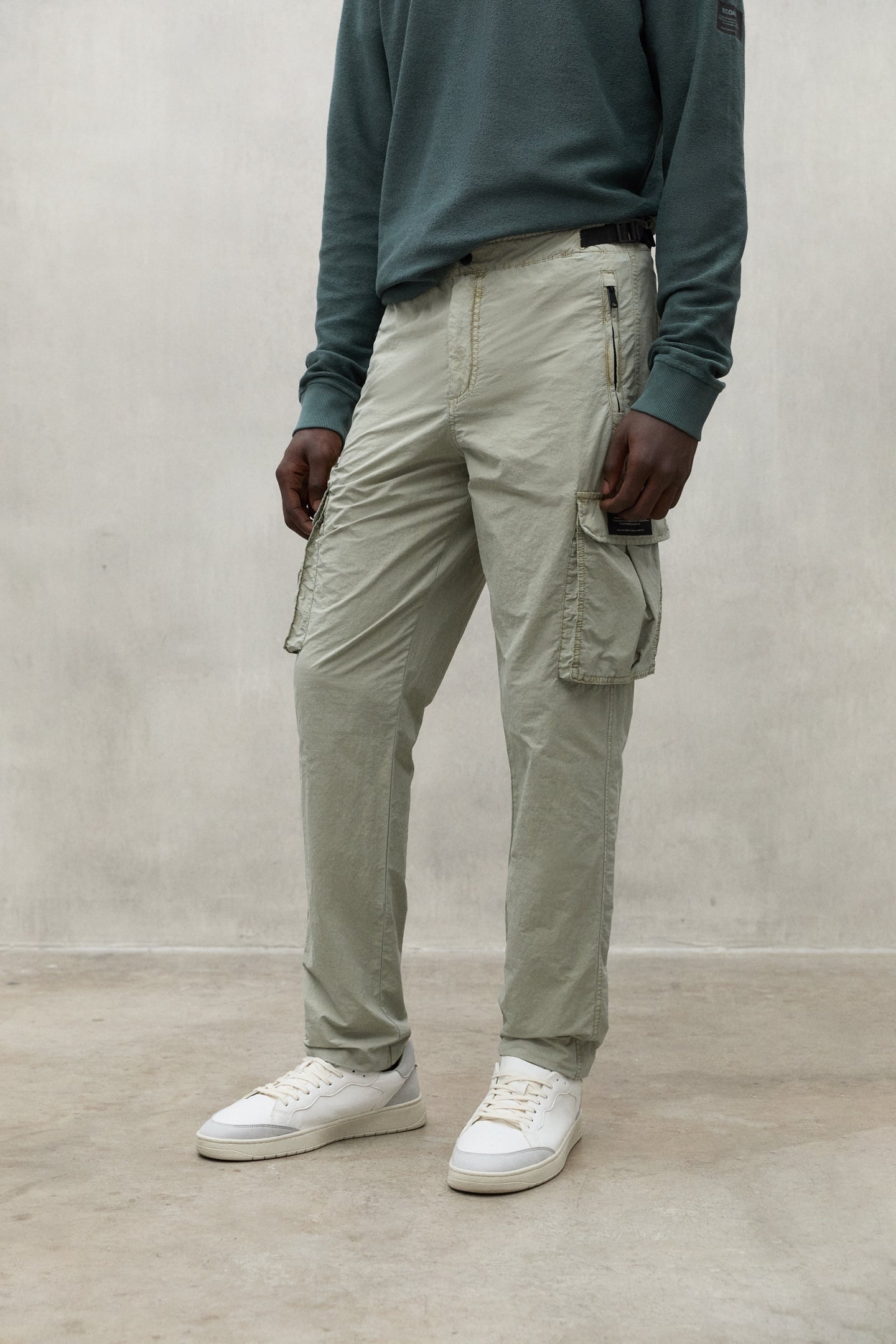 ALISTEALF CARGO PANTS KHAKI 2