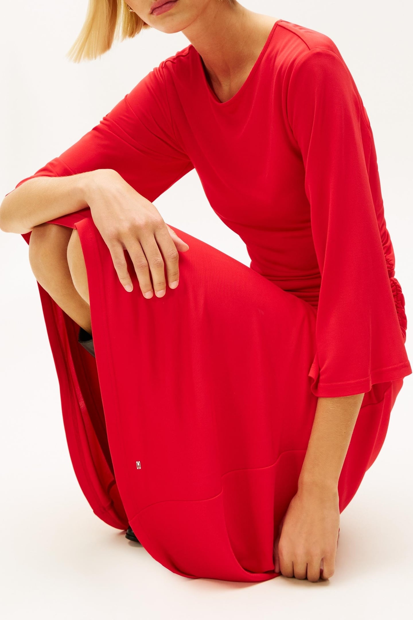 FESTIVE CREPE SLIM GATHERED MIDI DRESS PRIMARY RED 3