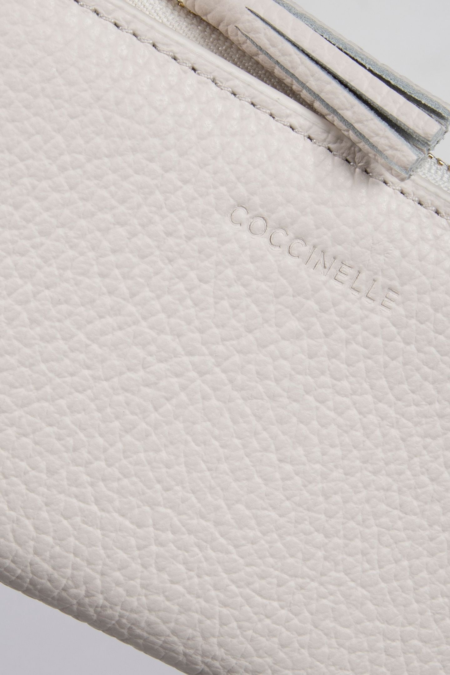 LEATHER PURSE IN WHITE 4