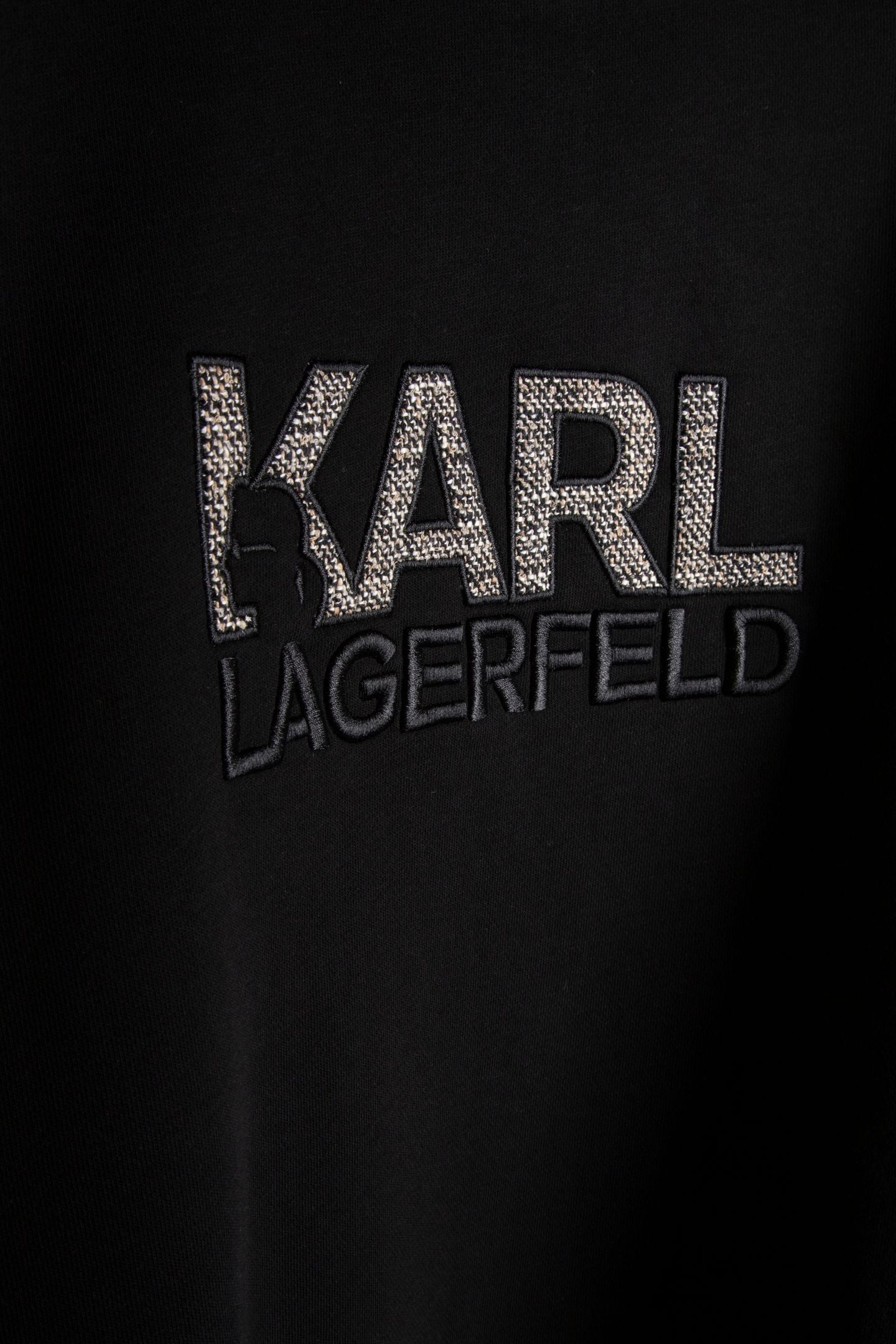 BLACK SWEAT CREWNECK 5