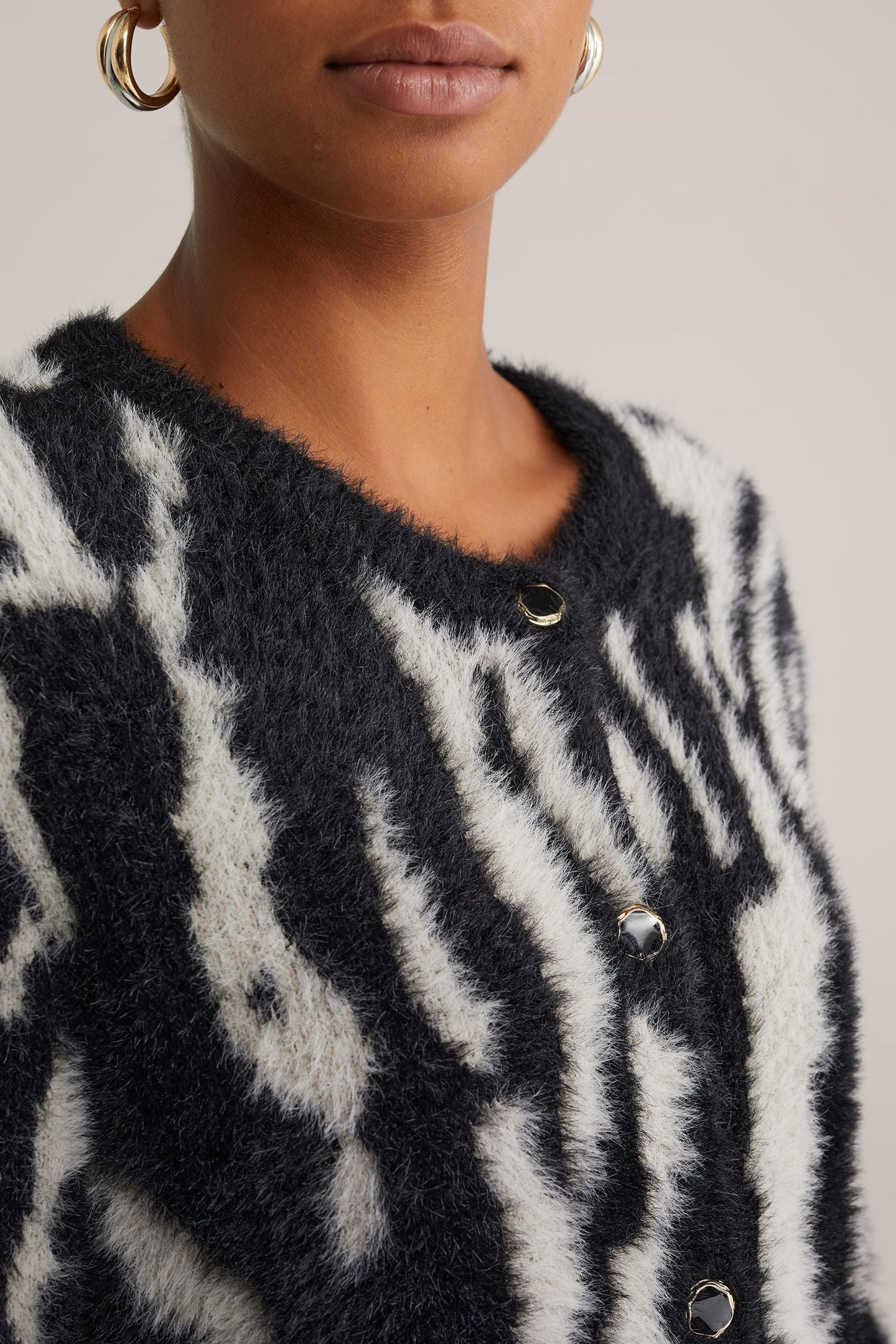 KNITTED CARDIGAN BLACK 5