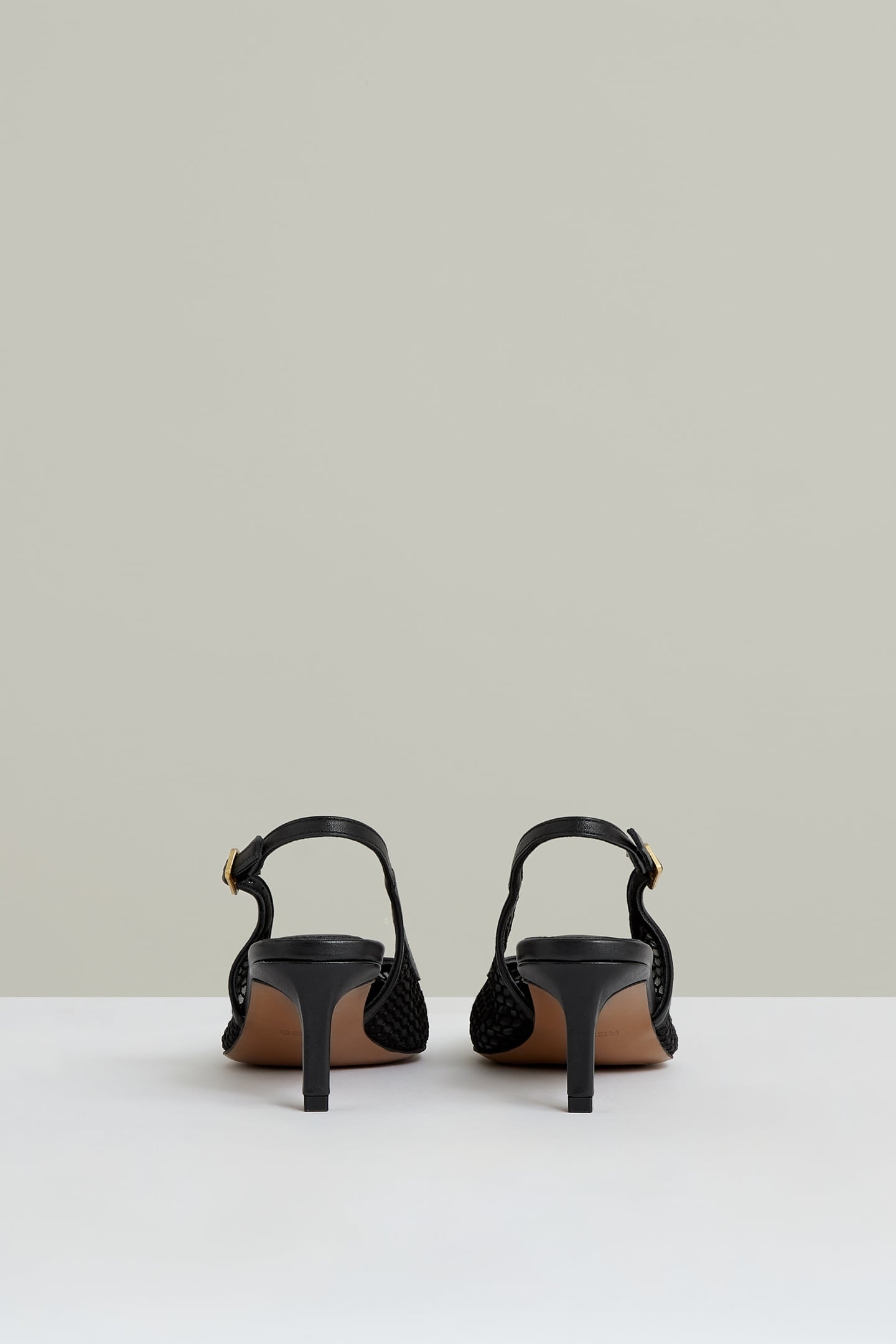 MESH SLINGBACK BLACK 3