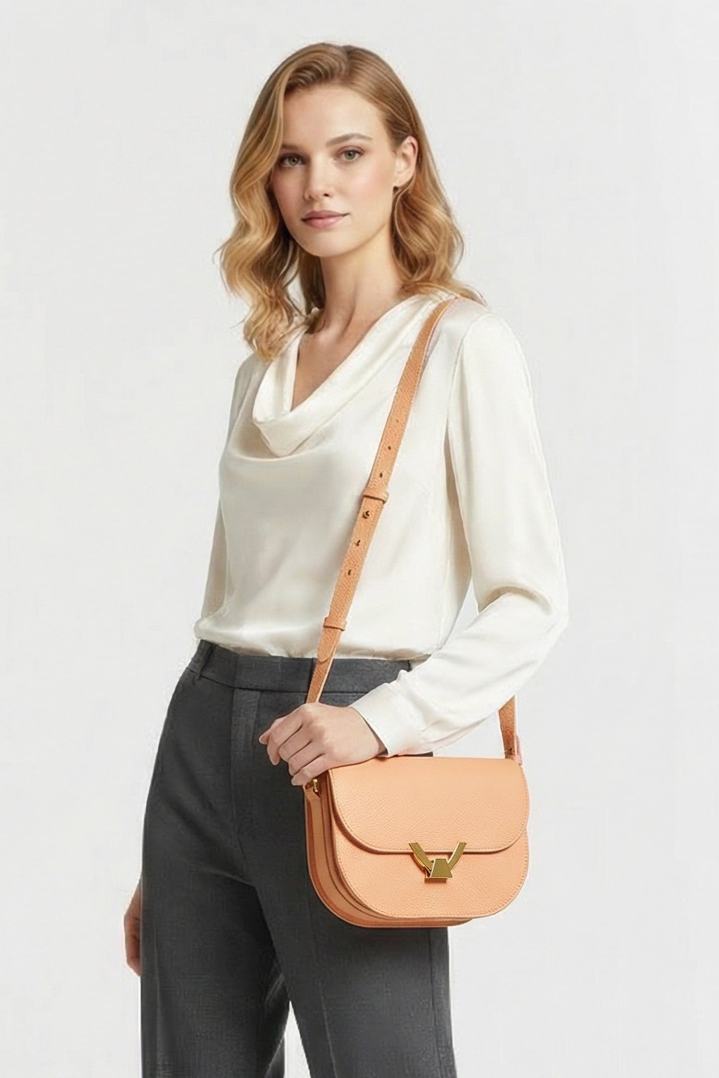 LEATHER CROSS BODY BAG IN PEACH 1