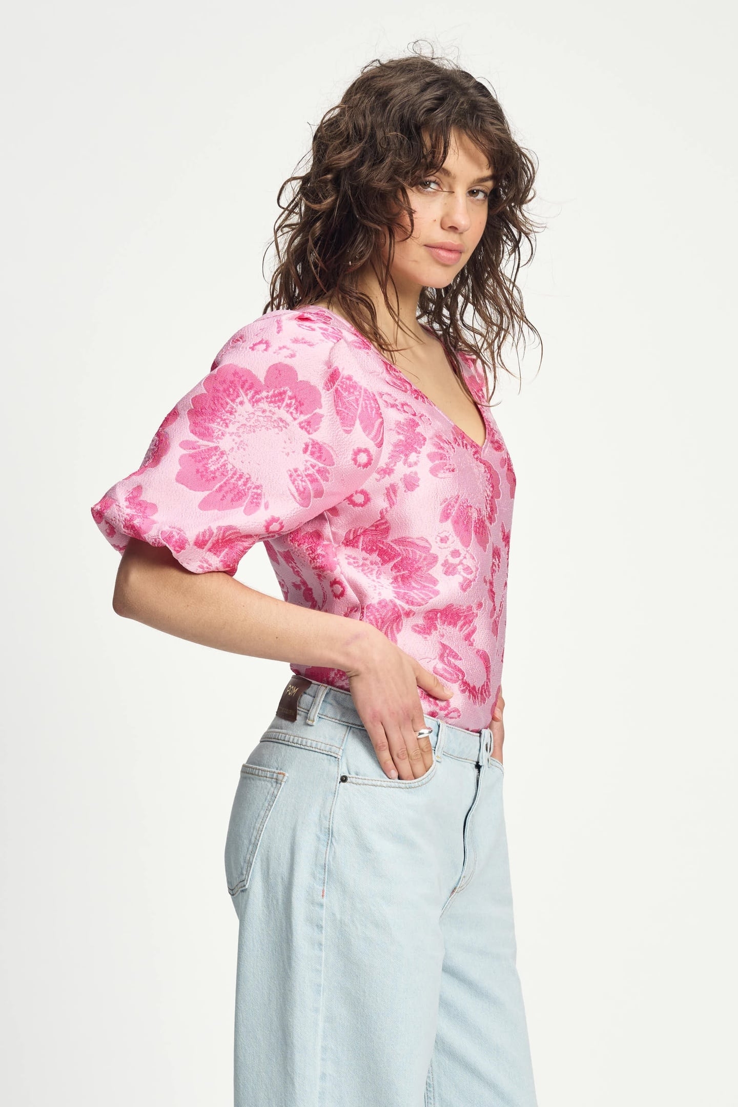 TOP - FLORAL JACQUARD RASPBERRY 3