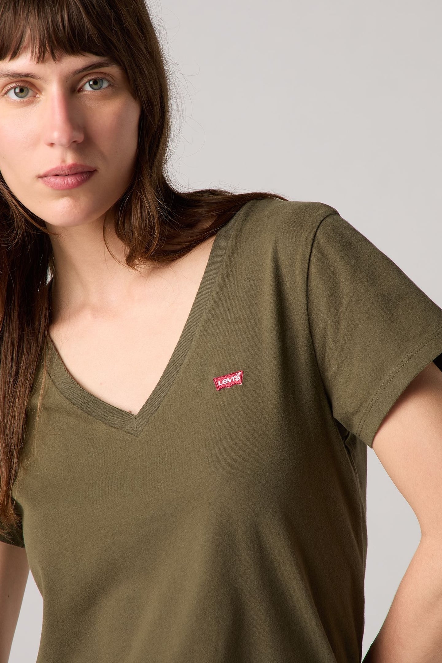 THE PERFECT V NECK TEE GREEN 4