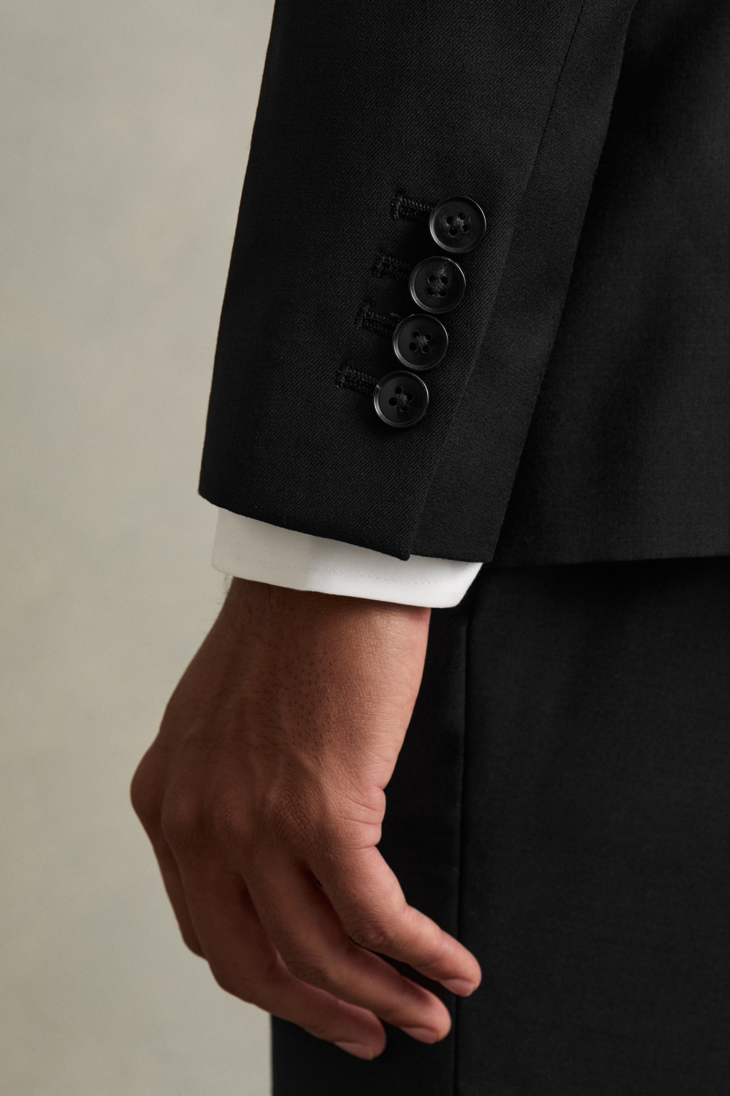 SB 2B NOTCH PLAIN WEAVE BLAZER BLACK 6