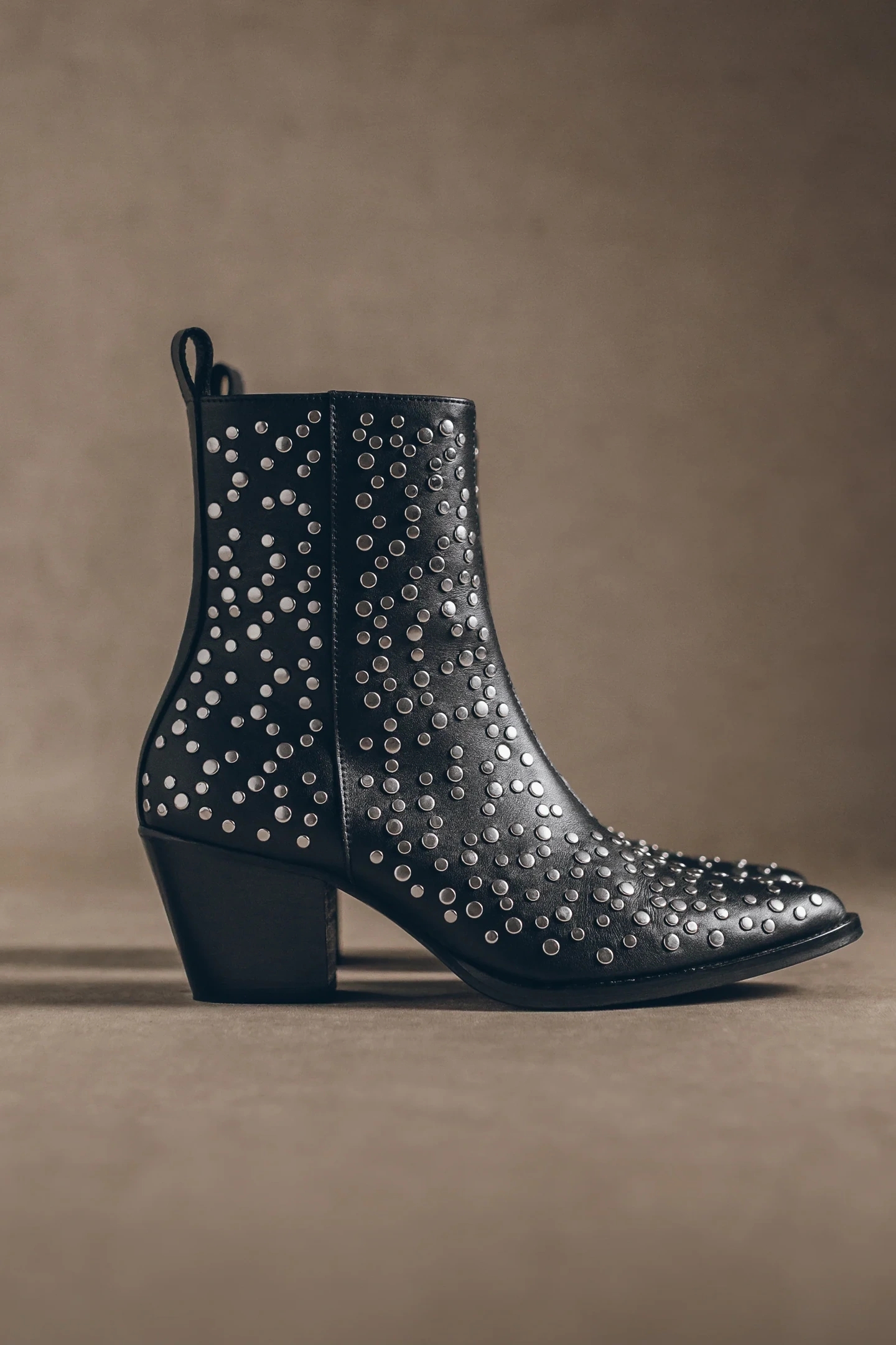 THE STUDDED LEATHER ANKLE BOOTS 3