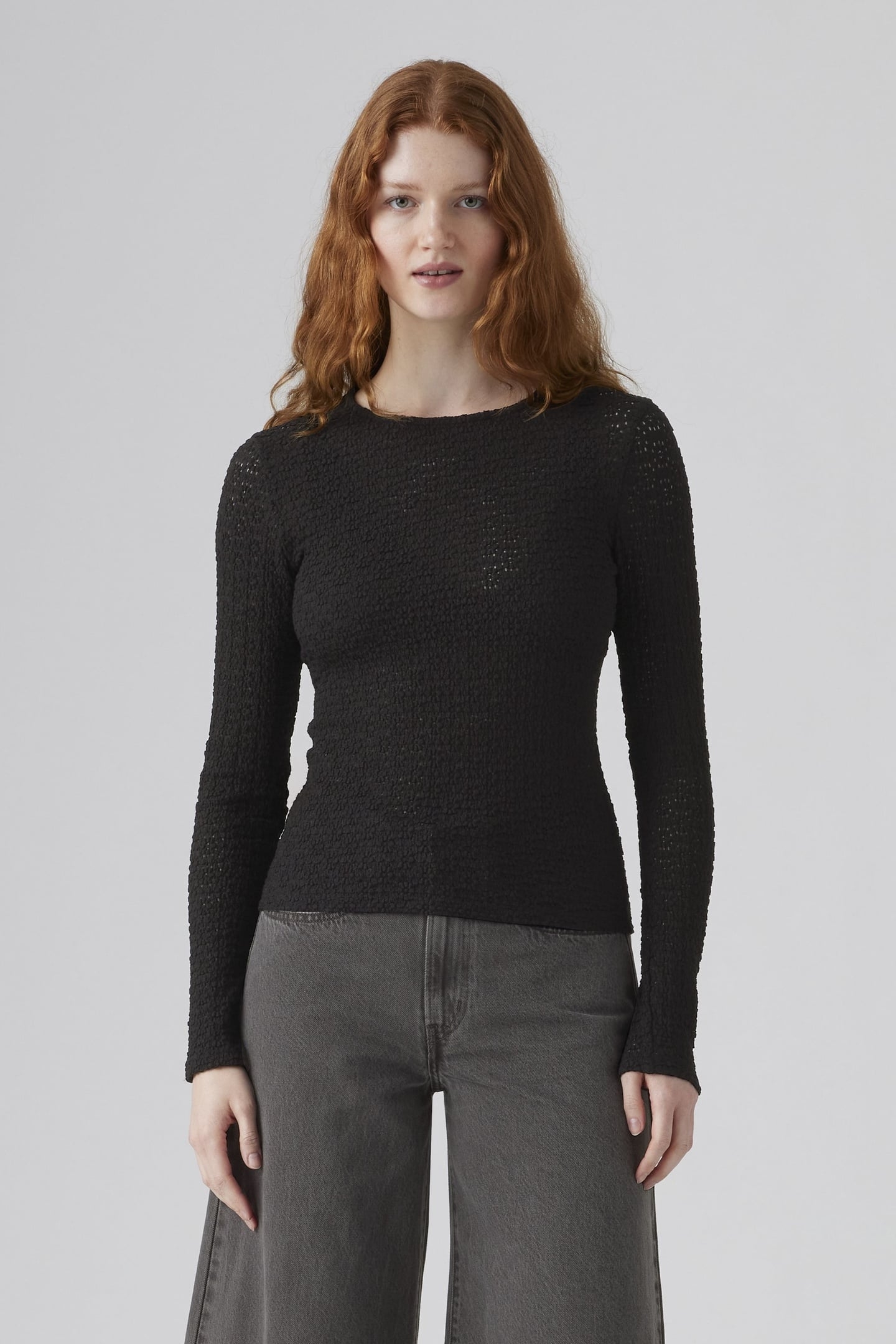 ANIKA CREWNECK TOP BLACK 2