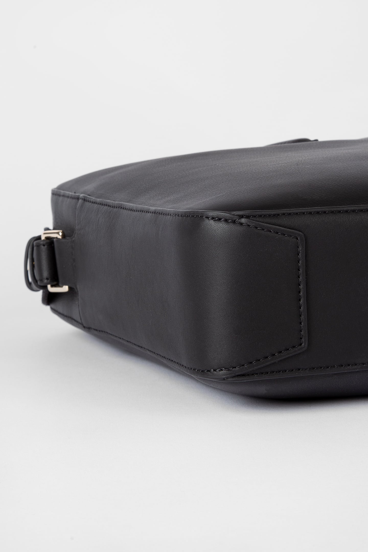 BAG FOLIO STRIPED BLACK 7