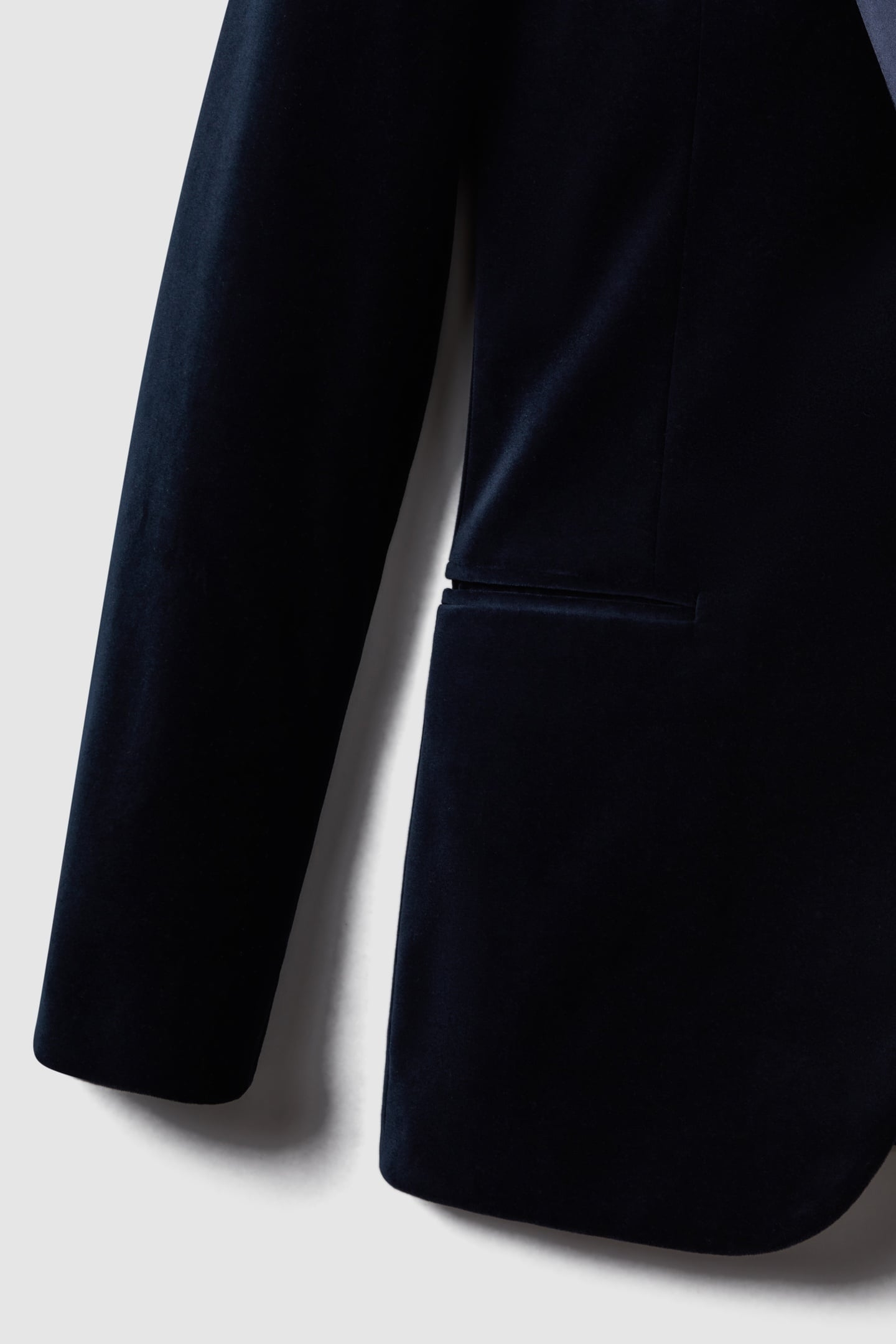 SB 2B NOTCH VELVET BLAZER NAVY 6