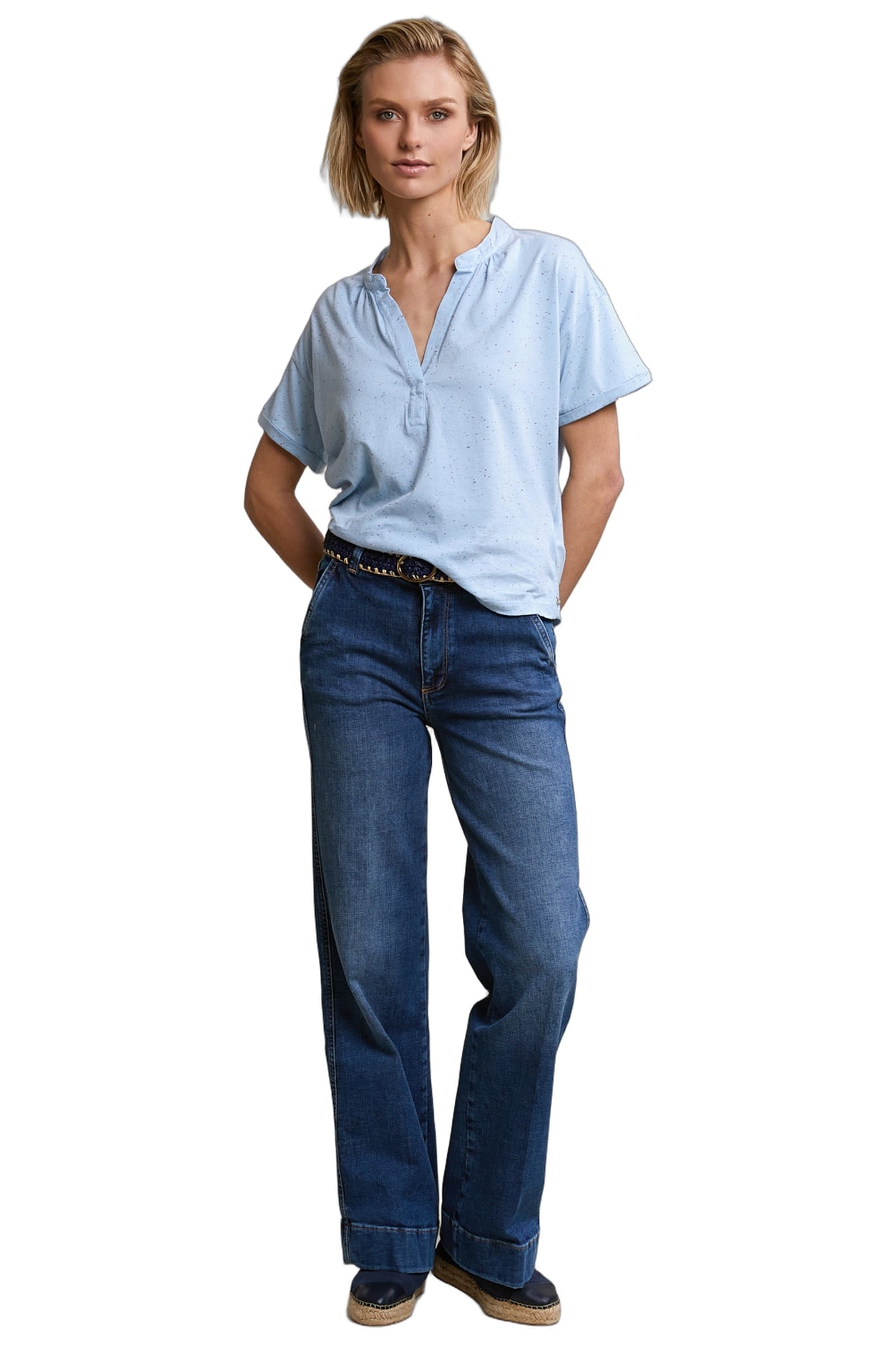 BLUE DOTTED V-NECK T-SHIRT 2