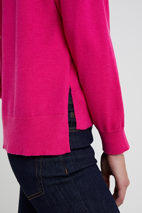 SUPERSOFT VEE HOT PINK 4