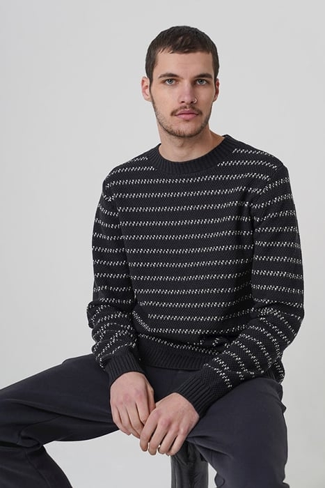 KN LIMO STRIPE STRETCH LIMO 2