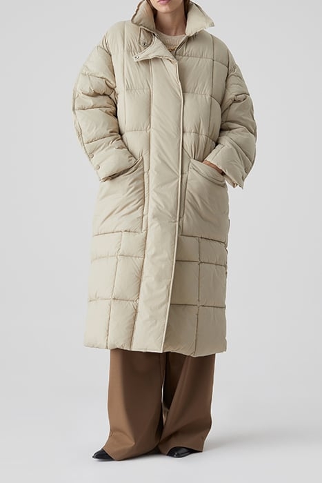 QUILTED COAT CEMENT 1