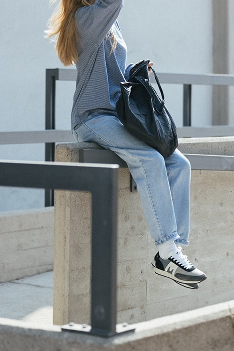 ALBATROSS 82-GUNMETAL/LILY WHITE 3