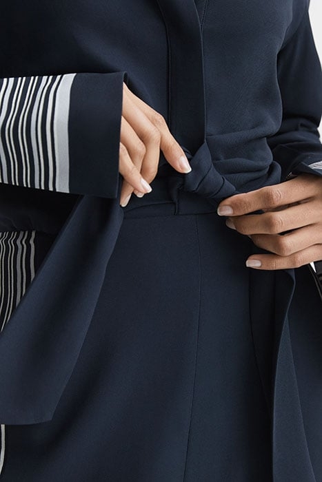 ARABELLA DRESS SHIRT NAVY 6