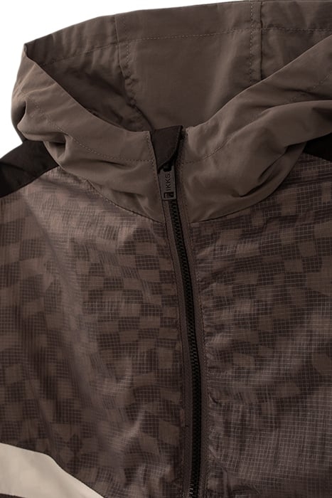 BOYS’ GREY WINDCHEATER WITH CHECKERBOARD LINING 5