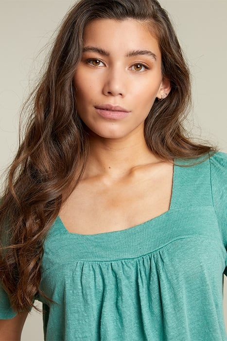 GREEN SQUARE NECK T-SHIRT 5