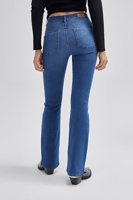 BLUE HIGH-WAIST SCULPT-UP FLARED JEANS 2