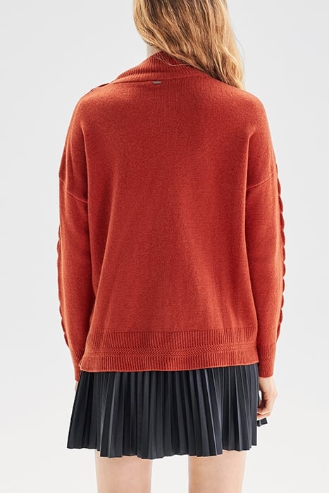 TOMETTE RED SWEATER, ENGRAVED BUTTONS ON SHOULDER 2