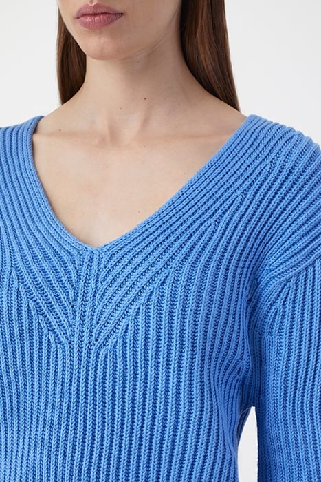 V NECK LONG SLEEVE CHAMBRAY BLUE 4
