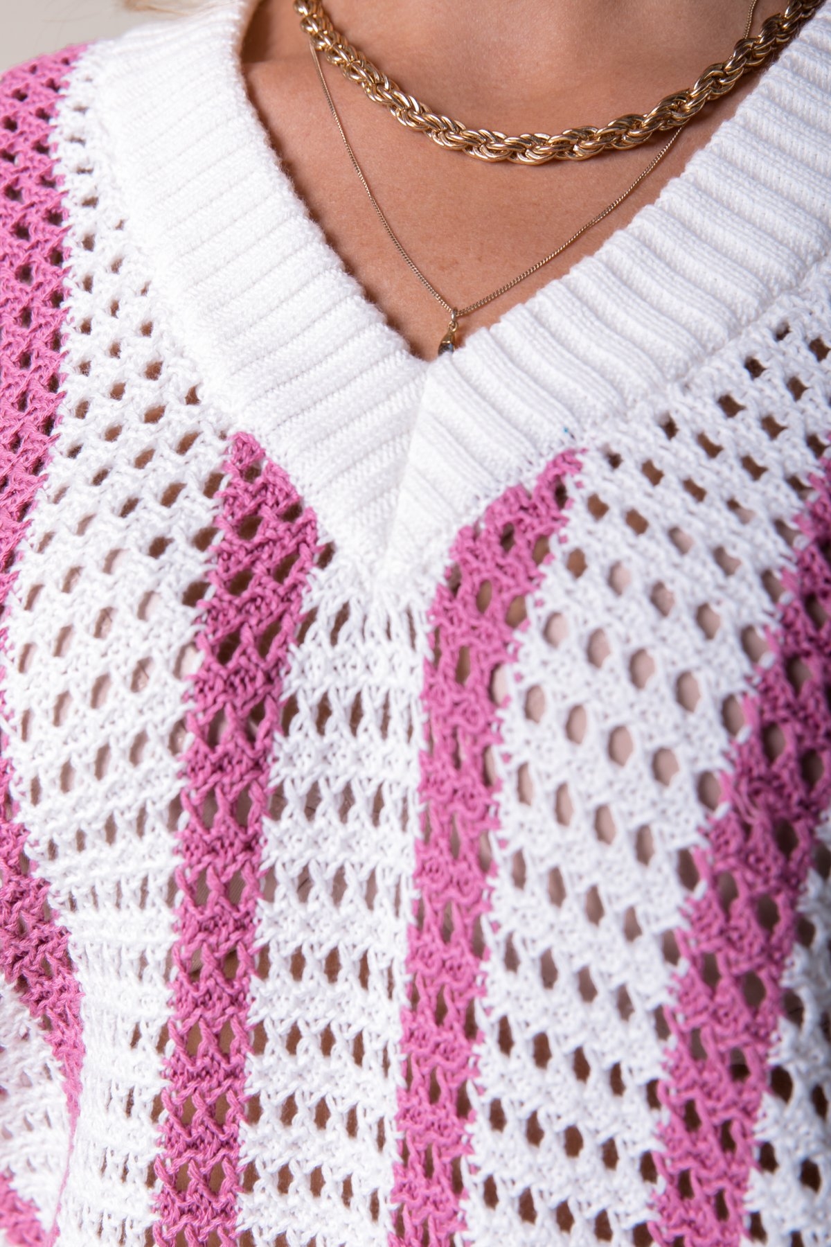 LIZZA CROCHET STRIPE V-NECK SWEATER MEDIUM PINK 3