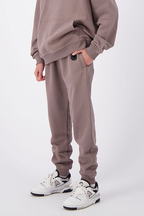ESSENTIAL SWEATPANTS BROWN 2