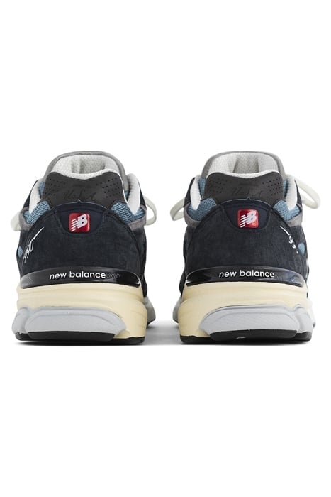 M990TE3 SNEAKERS IN NAVY 4