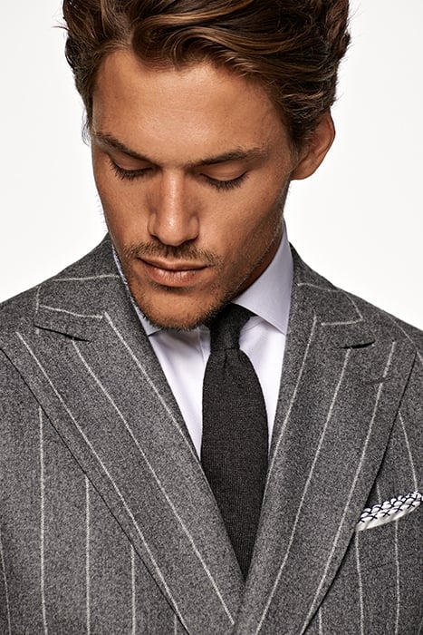 DARK GREY KNITTED KNITTED TIE 2