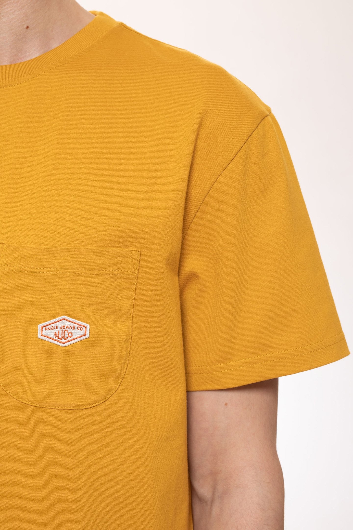 LEFFE POCKET TEE SAFFRON 5