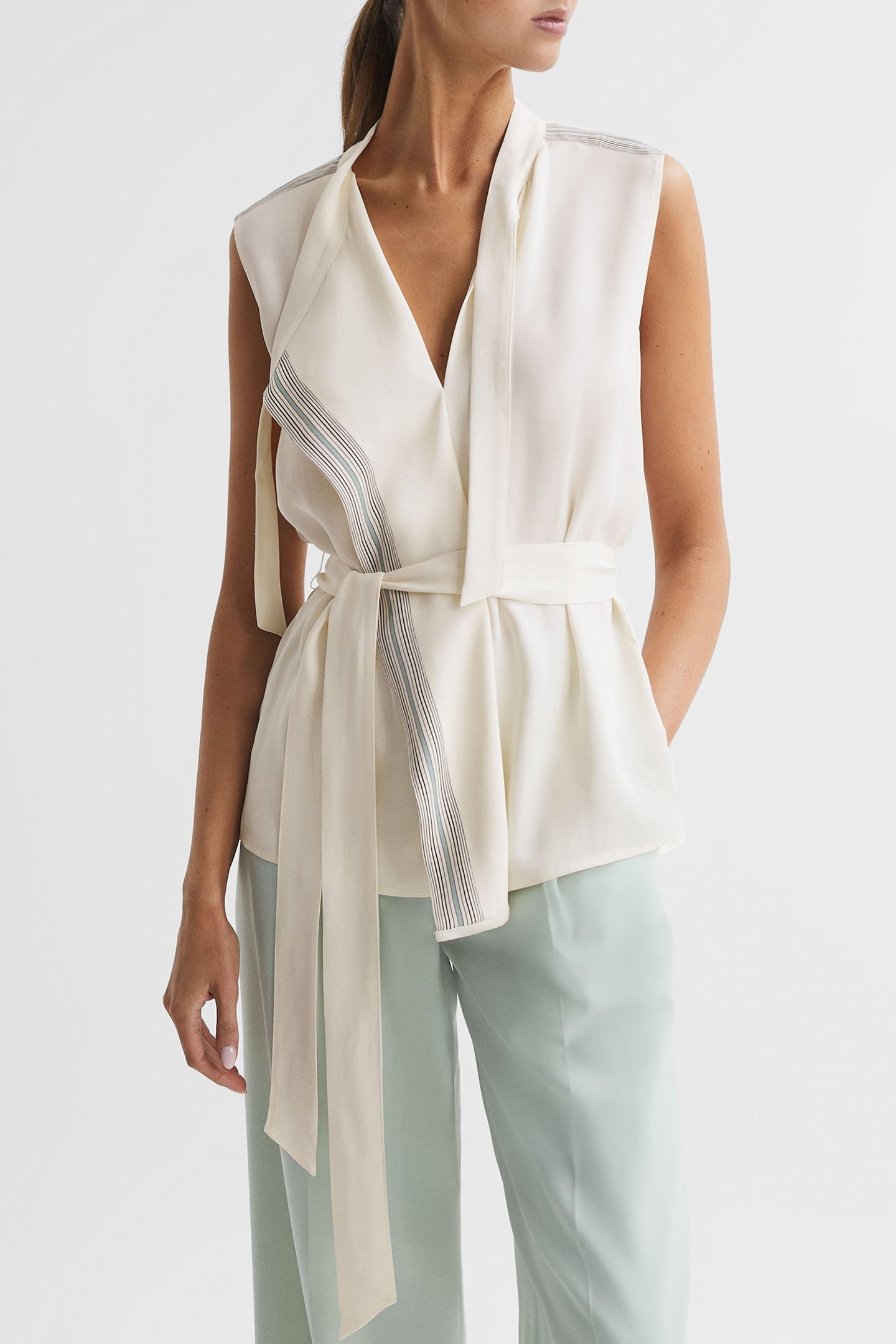 ROMY-SOFT SLEEVELESS SHEL IVORY 1