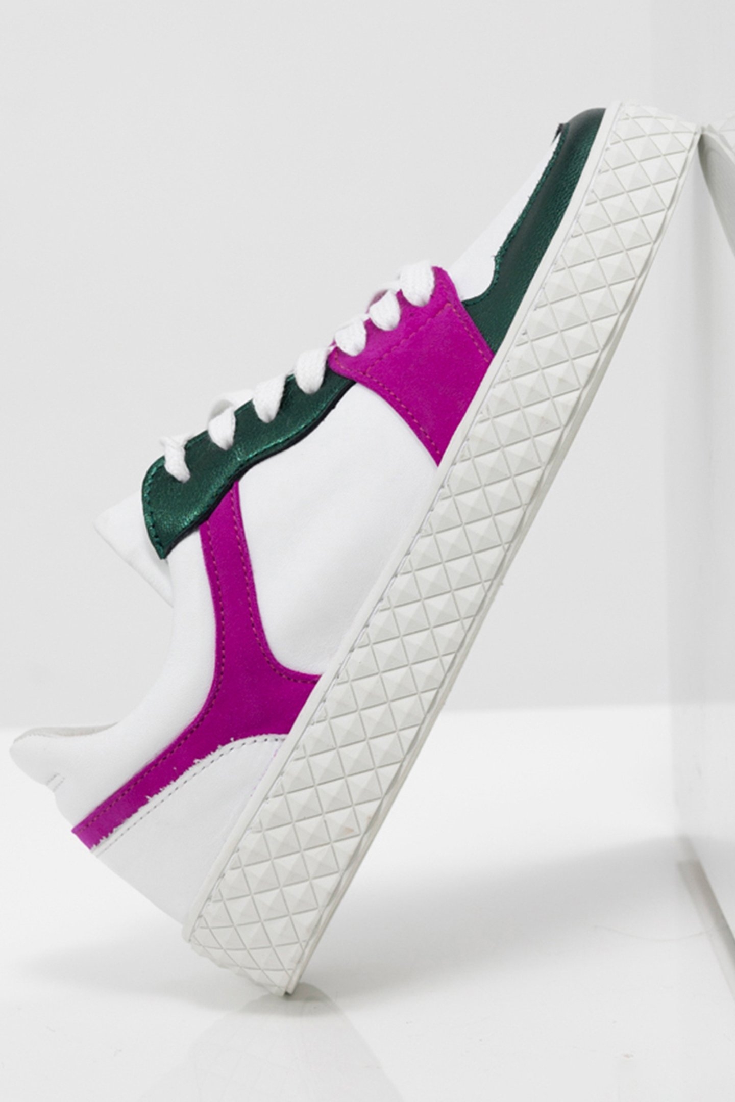 O.LIMBO - WHITE LOW-TOP SNEAKERS IN LEATHER WITH METALLIC GR 3