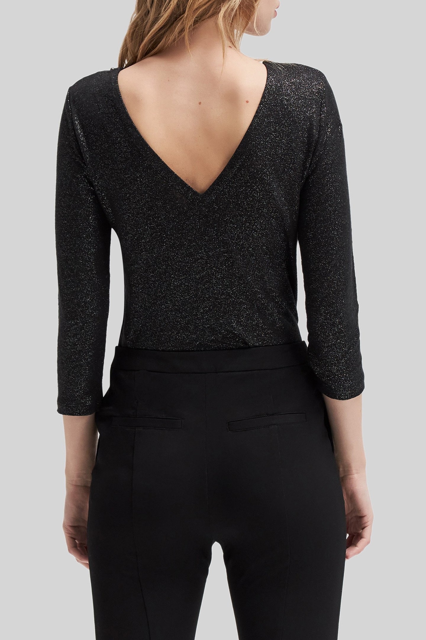 100% LINEN KNITTED BLACK SEQUINED V-NECK T-SHIRT 2