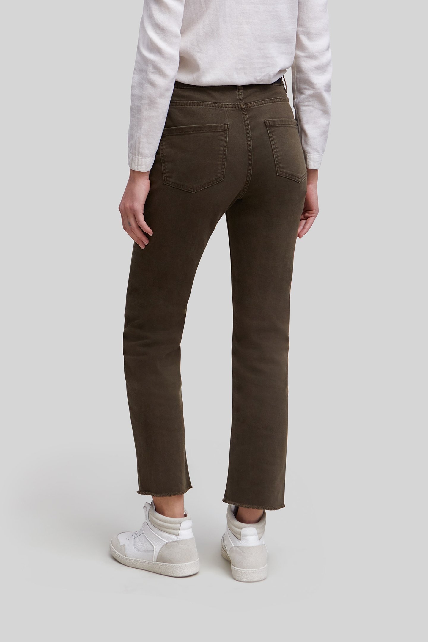 STRAIGHT WAKAME WATERLESS JEANS WITH LOW BUTTON FASTENING 2