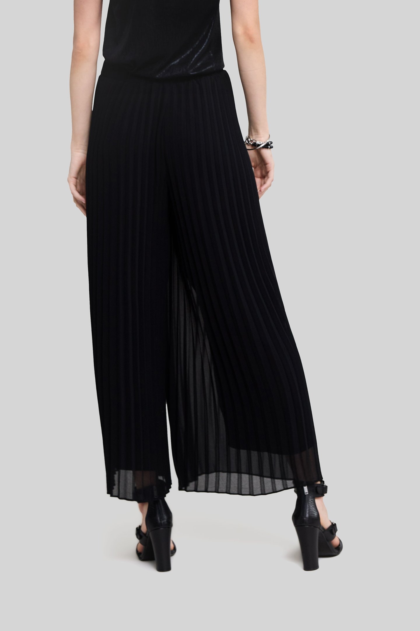 BLACK PLEATED WIDE-LEG TROUSERS 2
