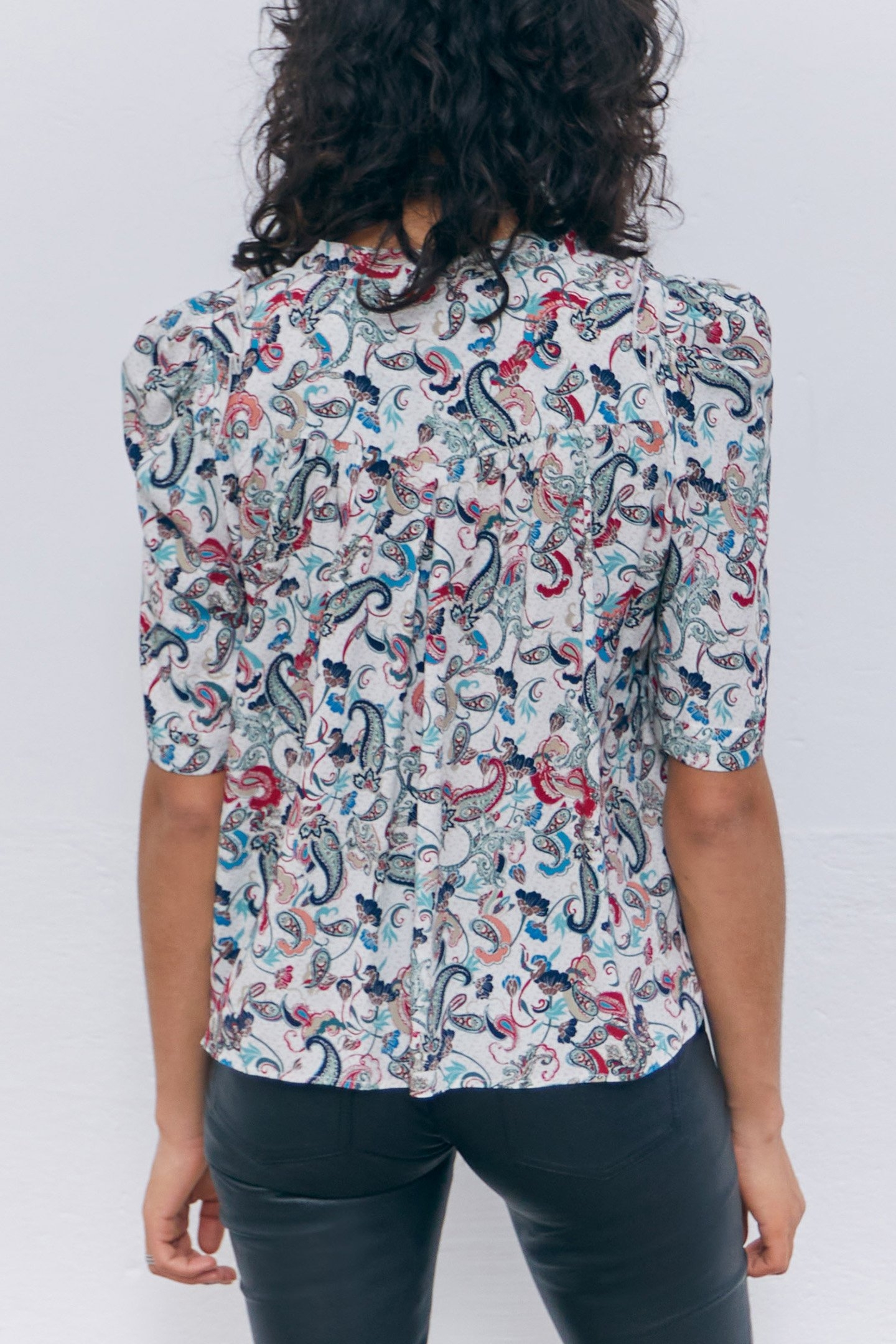 ECRU FLORAL PAISLEY RUFFLED TOP 2