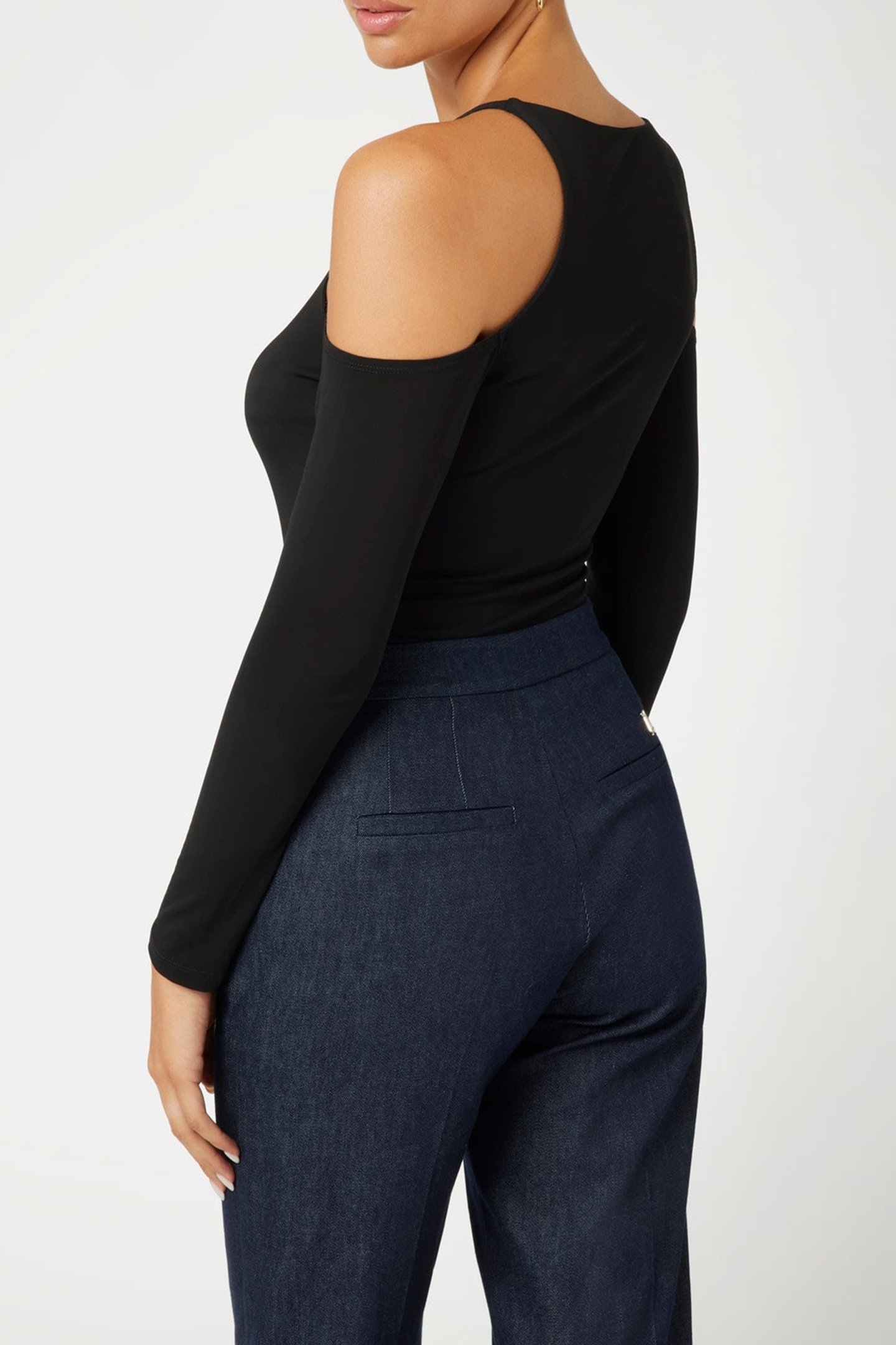 DAPHNE CUT OUT LS TO JET BLACK A996 2