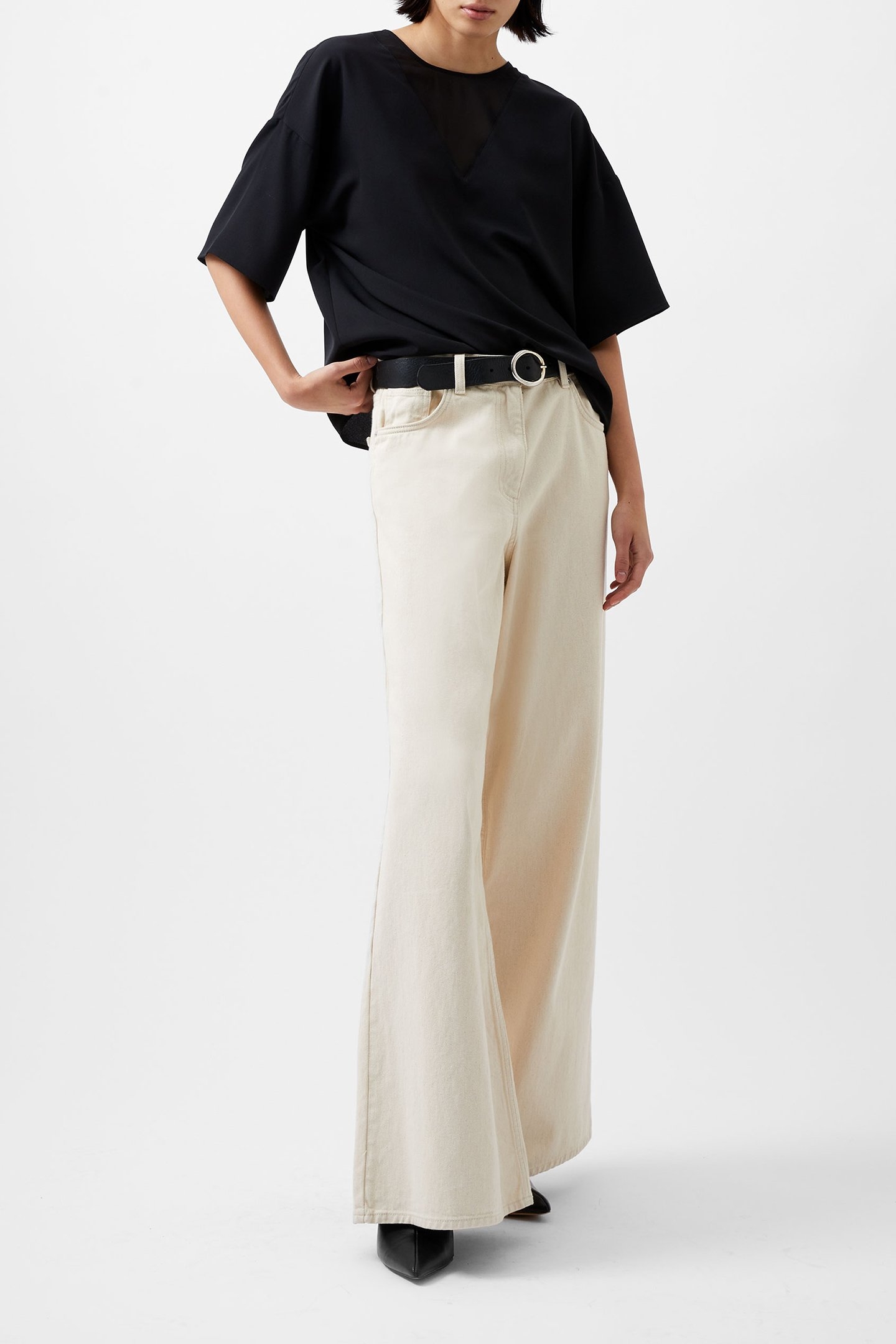 CAPRIANA CREPE TOP BLACKOUT 2