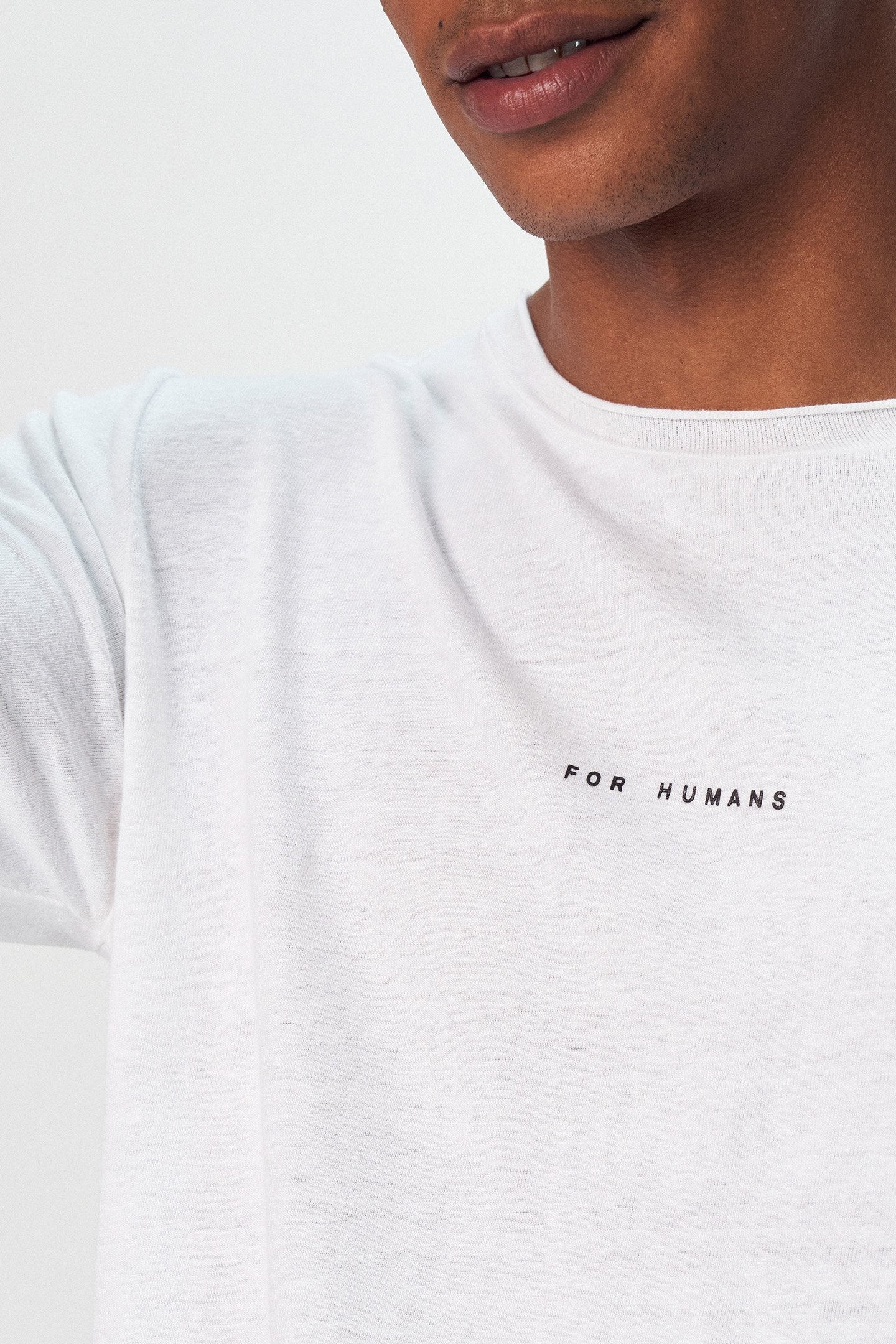 DELTA LINEN TEE WHITE 5