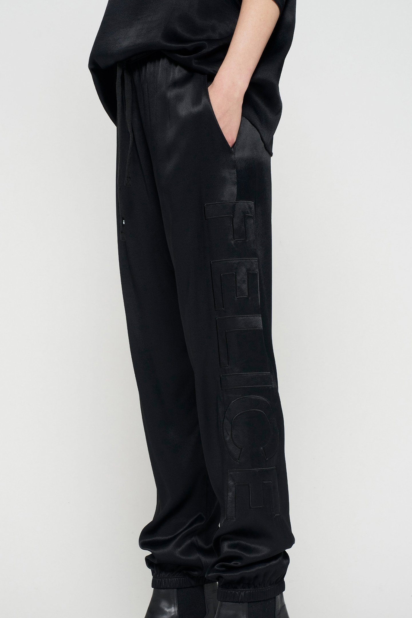 SMOKING JOGGER BLACK 6