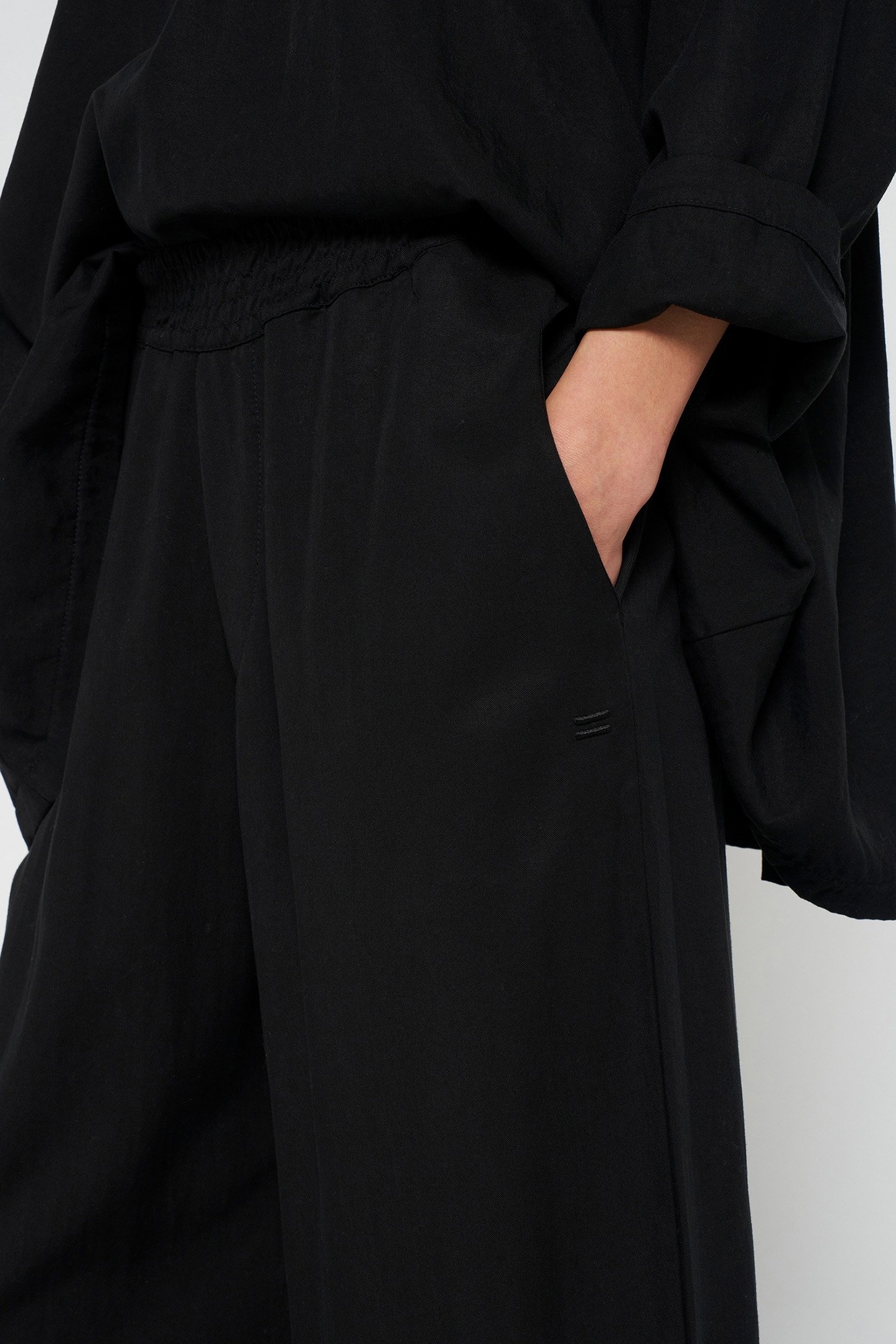 FLOWY WOVEN PANTS BLACK 6