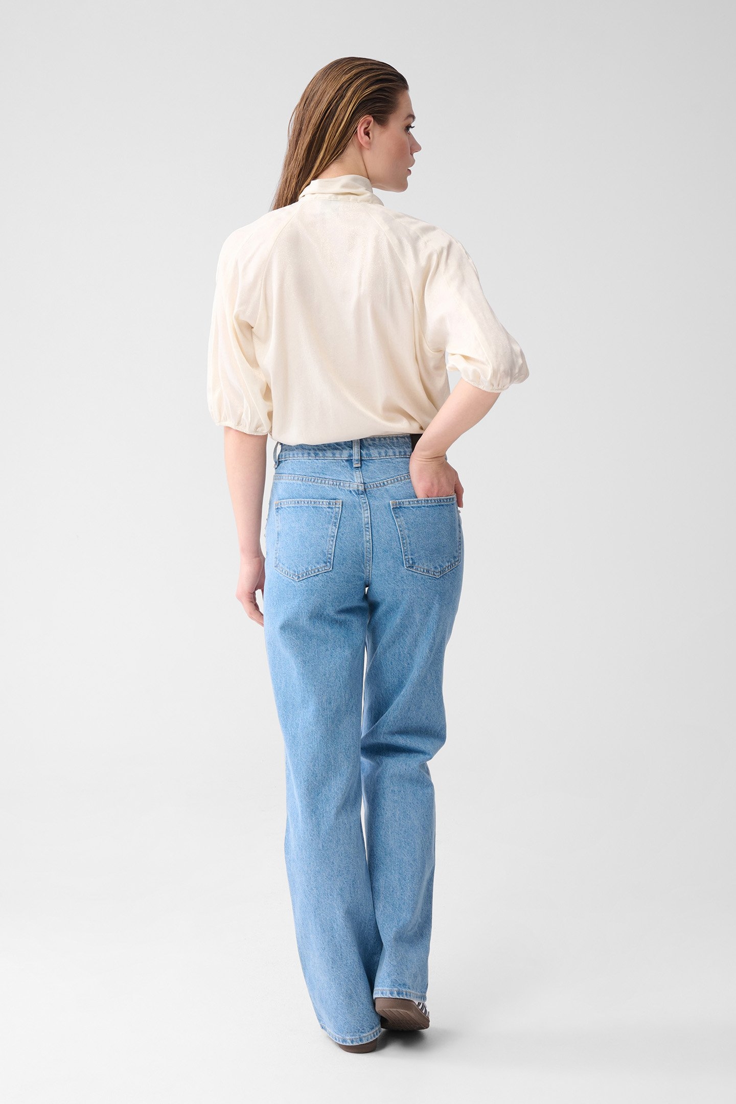 LA-SBSHINE BOW BLOUSE OFFWHITE 3