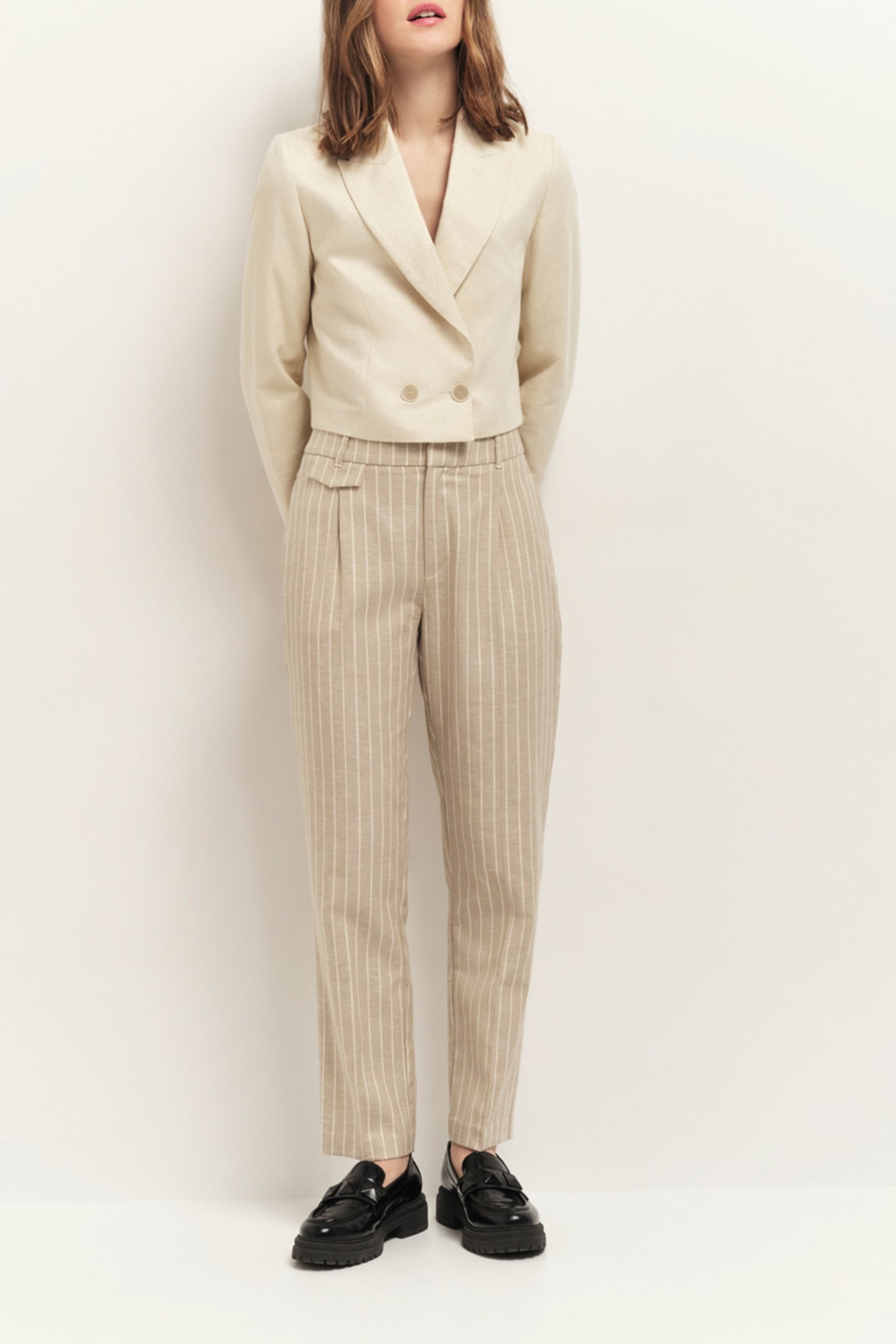 VIAN - SHORT GOLDEN BEIGE SUIT JACKET 4